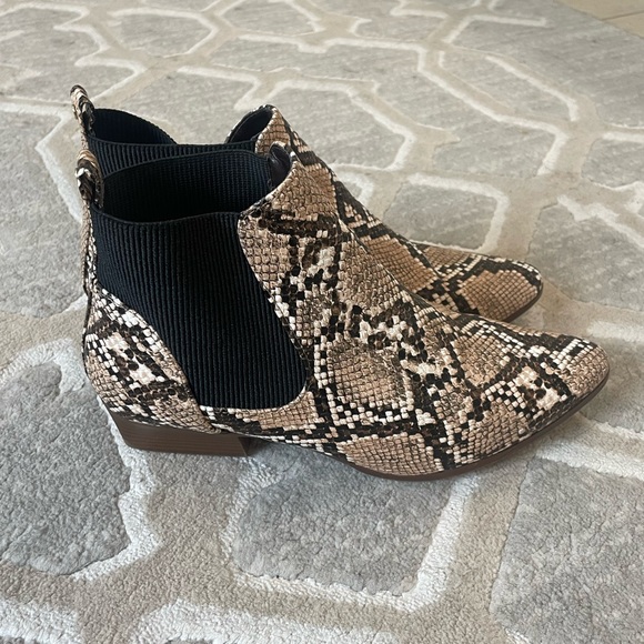Snakeskin Booties - Picture 2 of 4